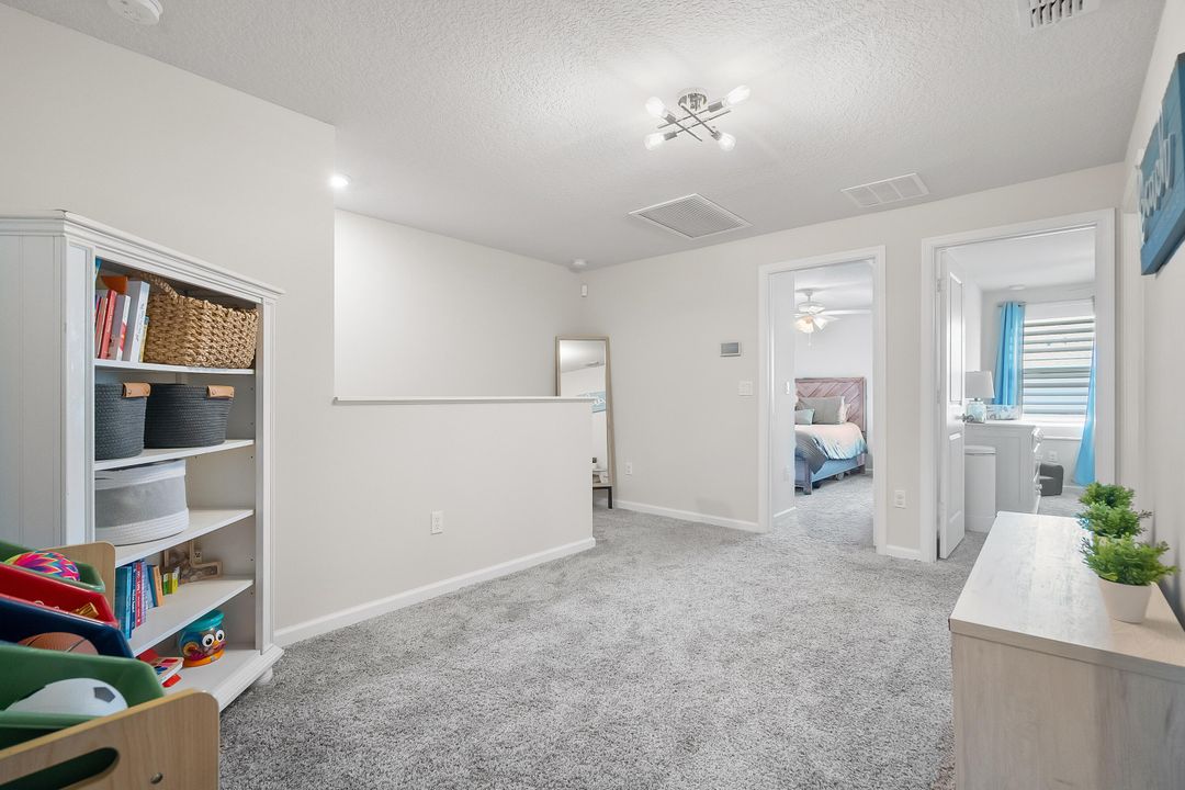 合同活跃: $360,000 (3 贝兹, 2 浴室, 1475 平方英尺)