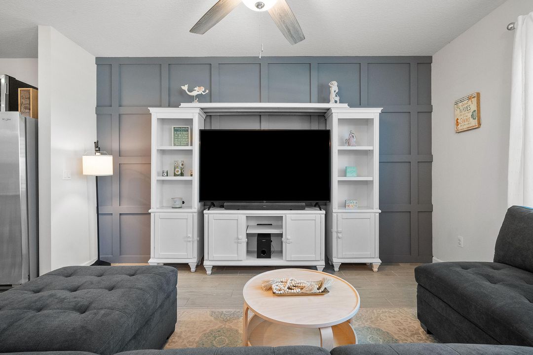 合同活跃: $360,000 (3 贝兹, 2 浴室, 1475 平方英尺)