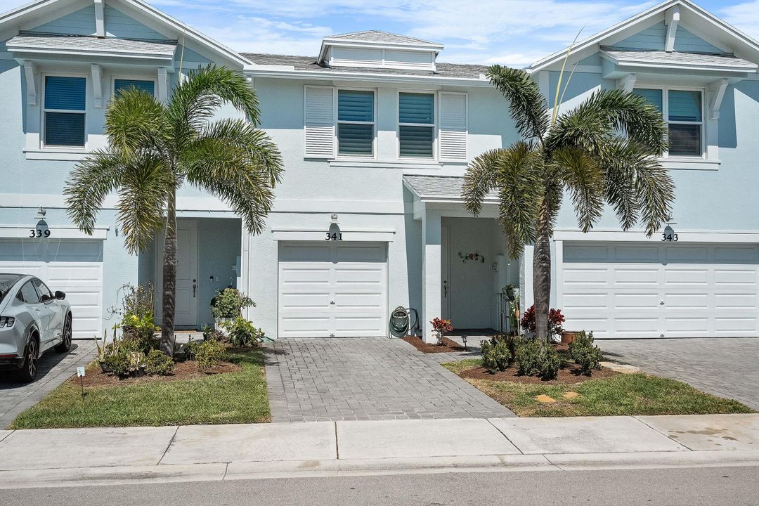 合同活跃: $360,000 (3 贝兹, 2 浴室, 1475 平方英尺)