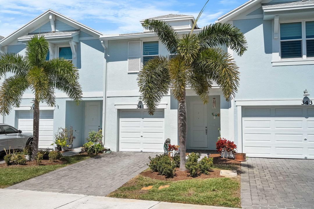 合同活跃: $360,000 (3 贝兹, 2 浴室, 1475 平方英尺)