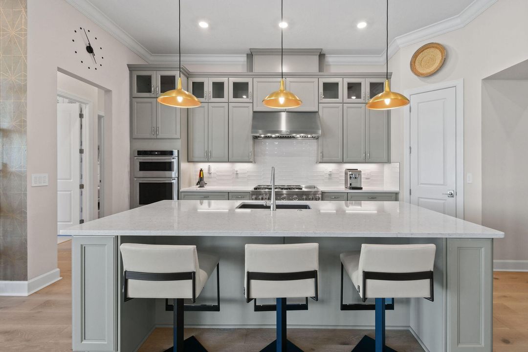 For Sale: $3,595,000 (4 beds, 3 baths, 3461 Square Feet)