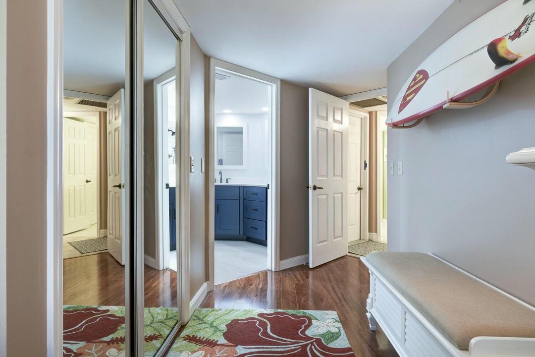 Под контрактом: $5,200 (2 спален, 2 ванн, 1261 Квадратных фут)