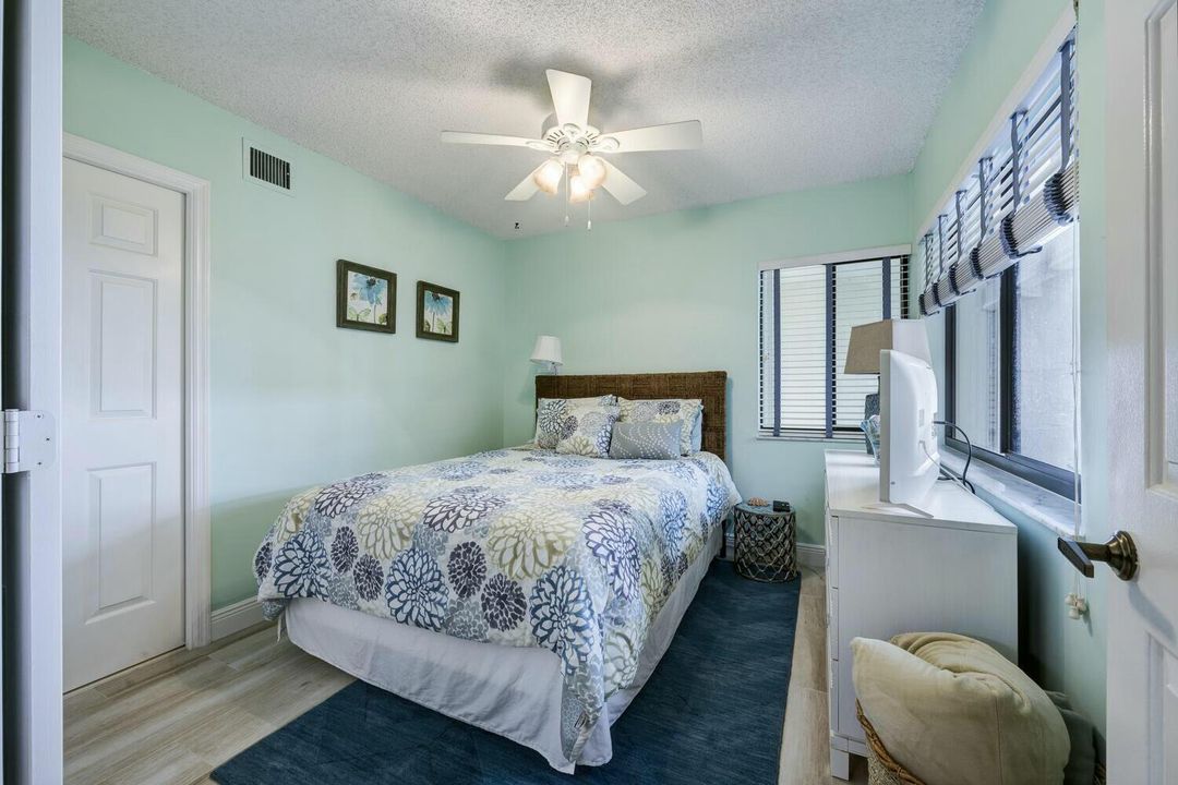 Под контрактом: $5,200 (2 спален, 2 ванн, 1261 Квадратных фут)