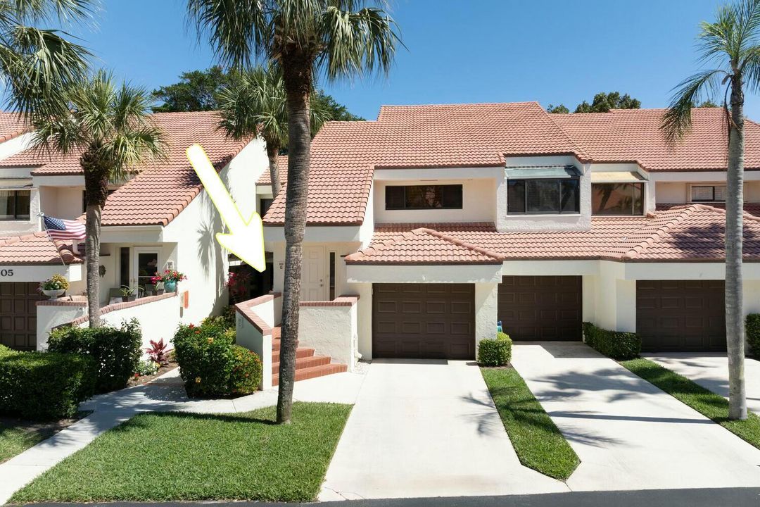 Под контрактом: $5,200 (2 спален, 2 ванн, 1261 Квадратных фут)