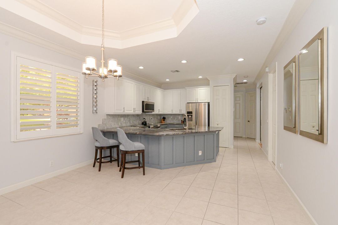 Под контрактом: $399,000 (2 спален, 2 ванн, 1751 Квадратных фут)