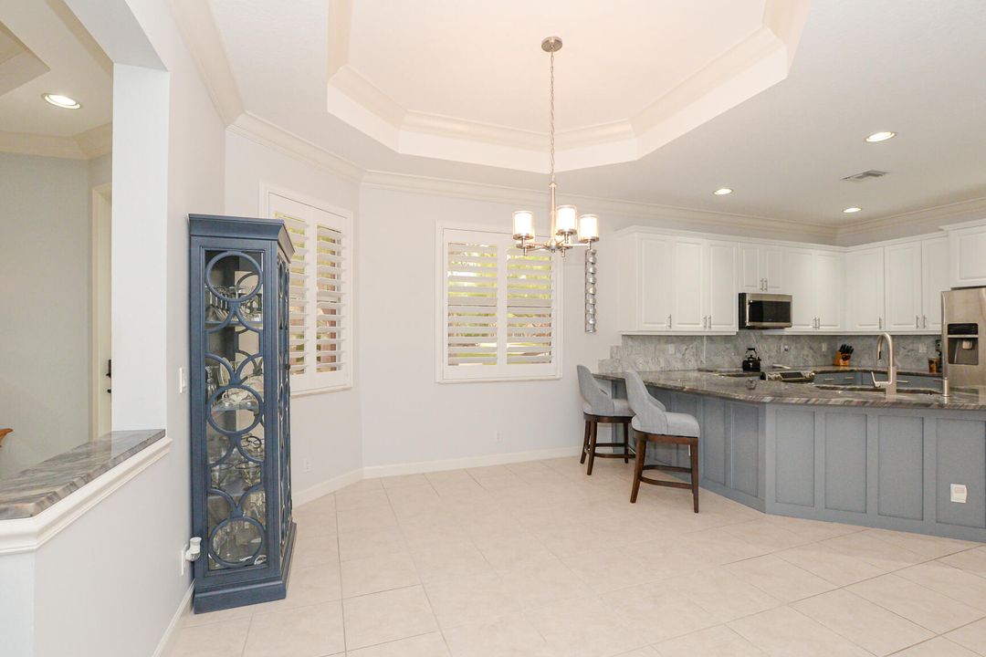 Под контрактом: $399,000 (2 спален, 2 ванн, 1751 Квадратных фут)