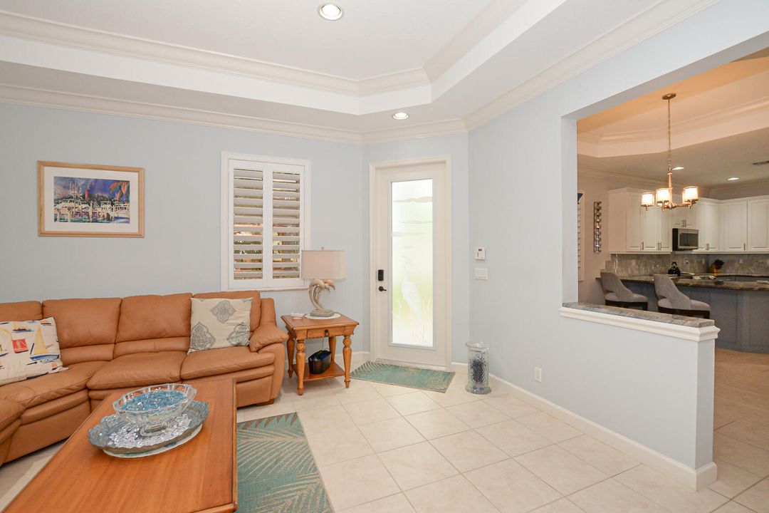 Под контрактом: $399,000 (2 спален, 2 ванн, 1751 Квадратных фут)