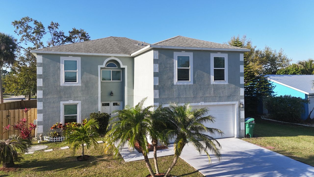 Недавно продано: $445,000 (5 спален, 2 ванн, 2792 Квадратных фут)