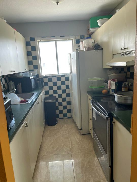 Activo con contrato: $175,000 (2 camas, 1 baños, 840 Pies cuadrados)