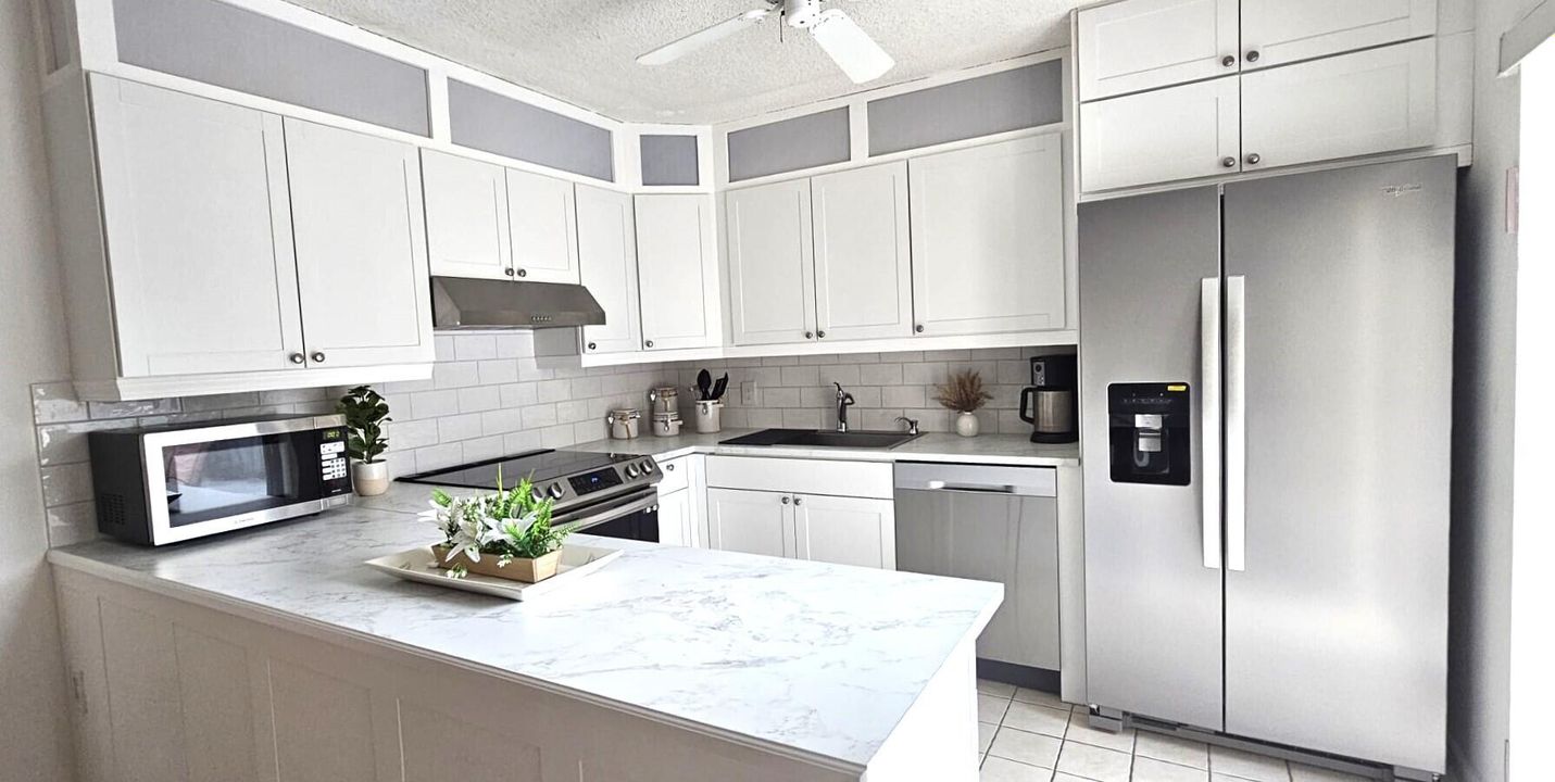 На продажу: $189,000 (2 спален, 2 ванн, 1170 Квадратных фут)