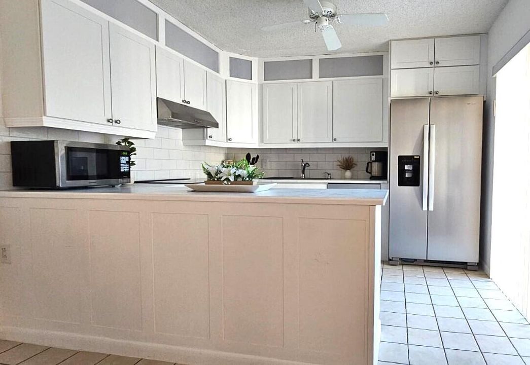 На продажу: $189,000 (2 спален, 2 ванн, 1170 Квадратных фут)