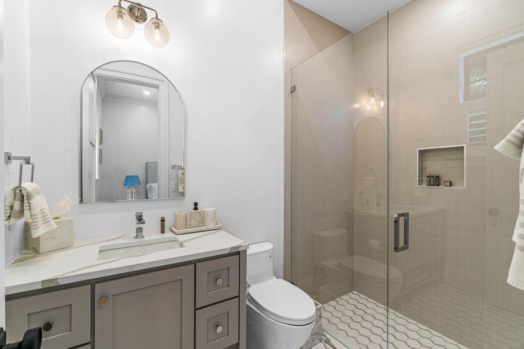 For Rent: $25,000 (4 beds, 4 baths, 3640 Square Feet)