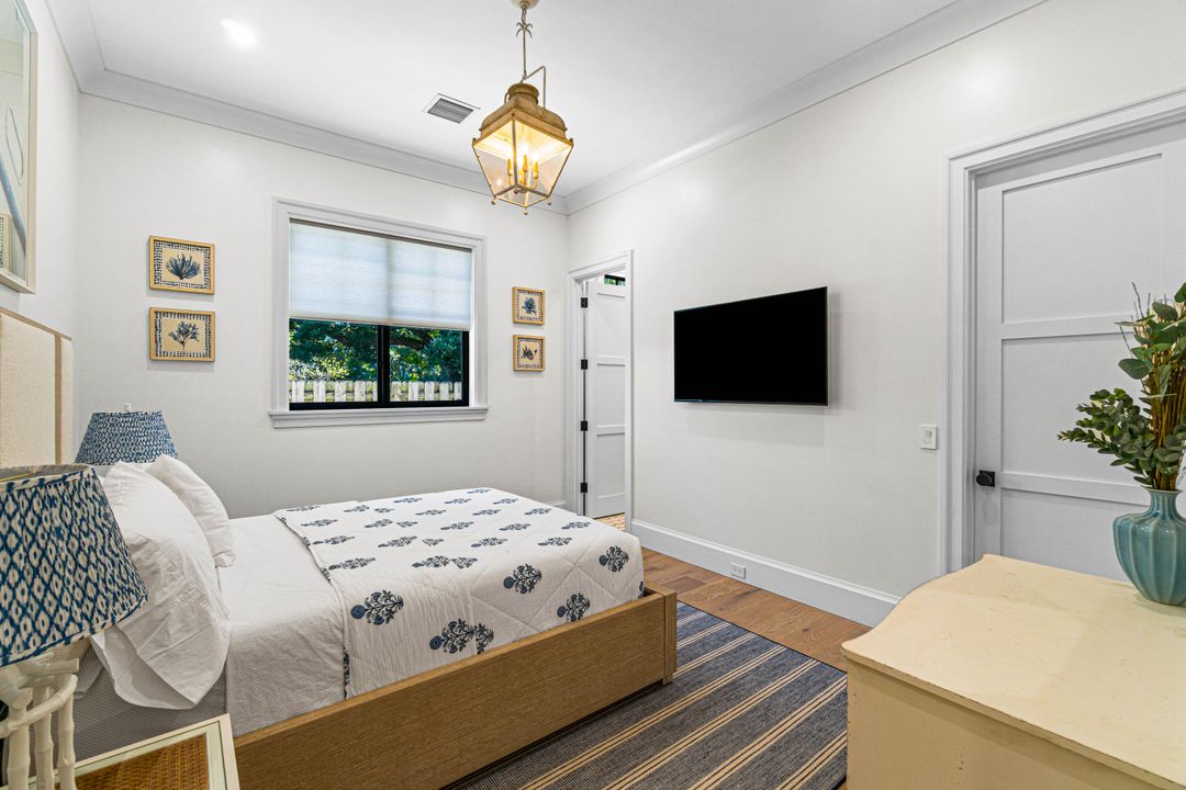 For Rent: $25,000 (4 beds, 4 baths, 3640 Square Feet)