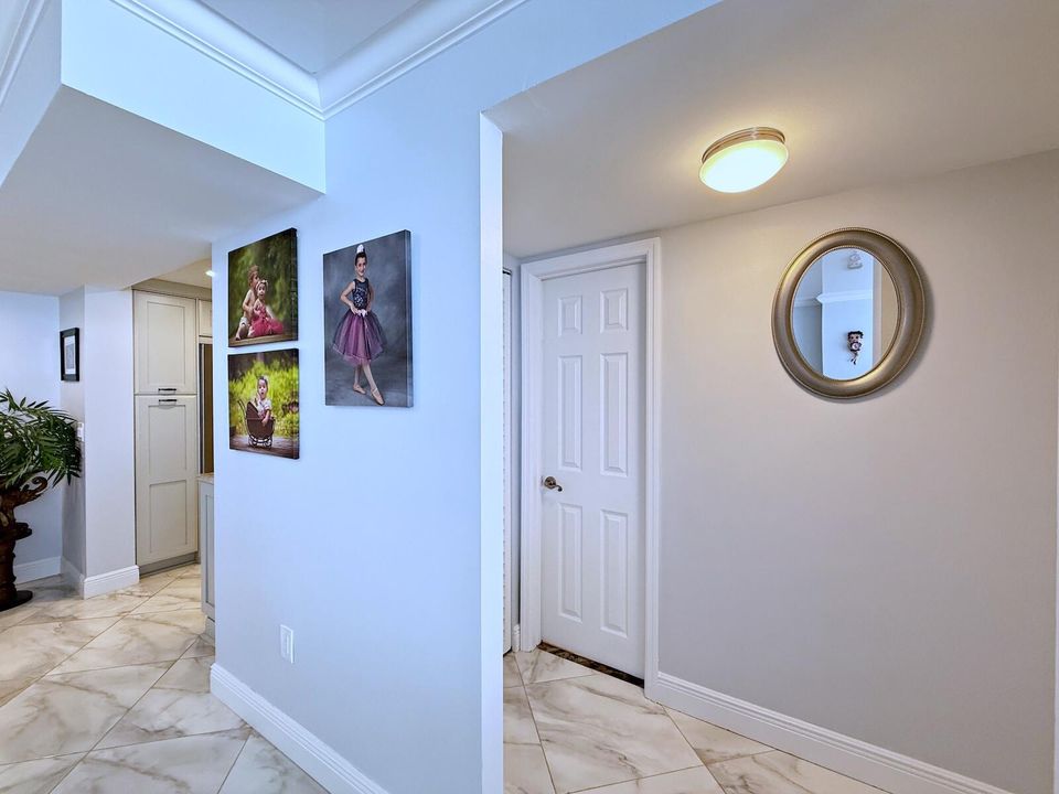 Activo con contrato: $11,000 (2 camas, 2 baños, 1402 Pies cuadrados)