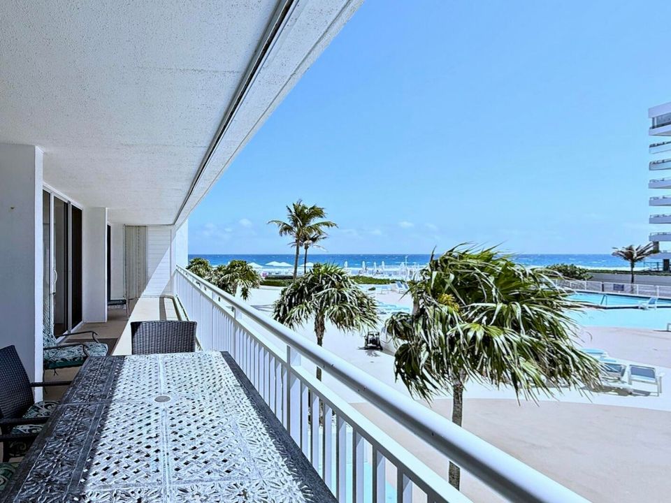 Activo con contrato: $11,000 (2 camas, 2 baños, 1402 Pies cuadrados)