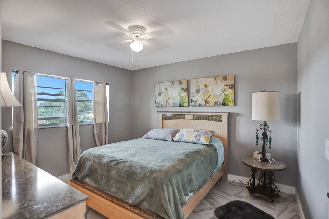 Active With Contract: $3,500 (2 beds, 2 baths, 960 Square Feet)