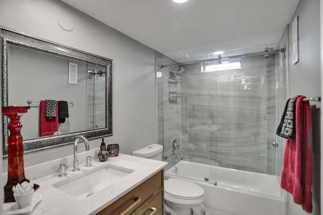 Active With Contract: $3,500 (2 beds, 2 baths, 960 Square Feet)