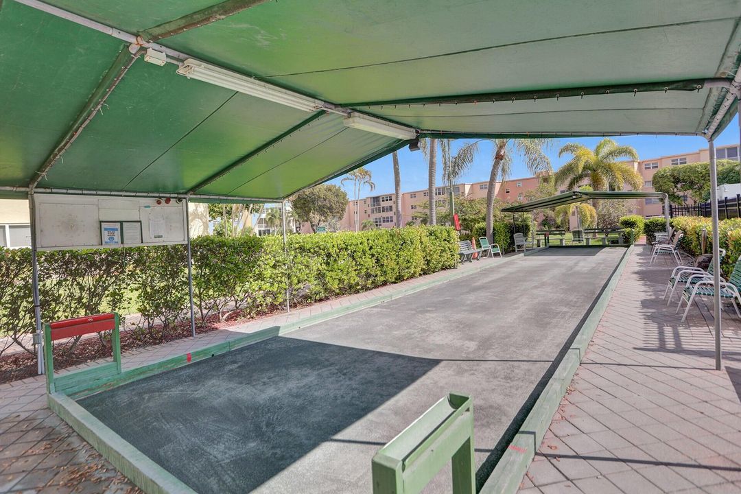 Active With Contract: $3,500 (2 beds, 2 baths, 960 Square Feet)