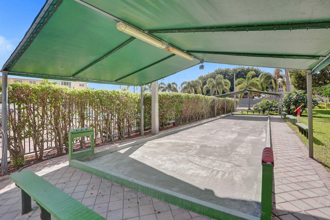 Active With Contract: $3,500 (2 beds, 2 baths, 960 Square Feet)