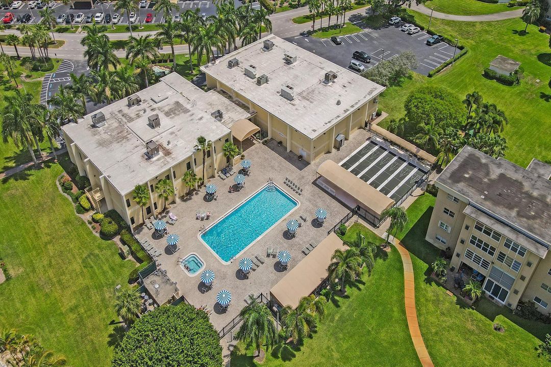 Active With Contract: $3,500 (2 beds, 2 baths, 960 Square Feet)