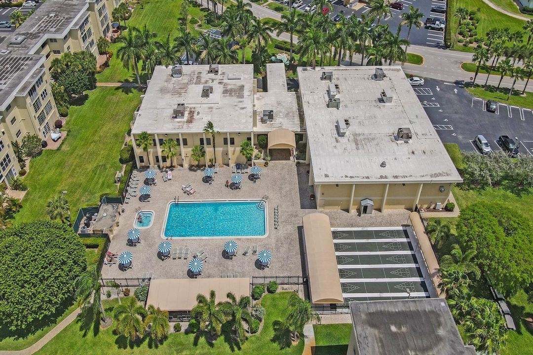 Active With Contract: $3,500 (2 beds, 2 baths, 960 Square Feet)