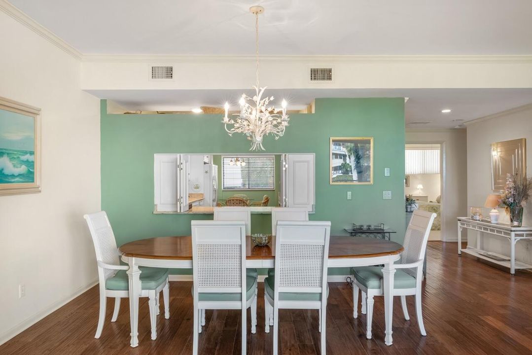 На продажу: $850,000 (3 спален, 2 ванн, 2110 Квадратных фут)