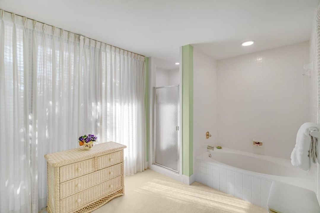 На продажу: $850,000 (3 спален, 2 ванн, 2110 Квадратных фут)