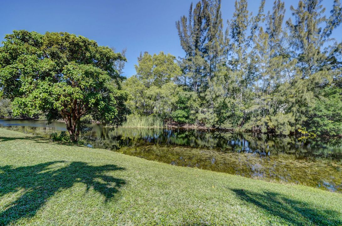 待售: $89,500 (1 贝兹, 1 浴室, 651 平方英尺)