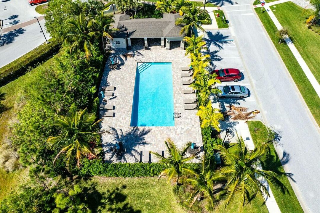 Activo con contrato: $579,000 (3 camas, 2 baños, 1730 Pies cuadrados)