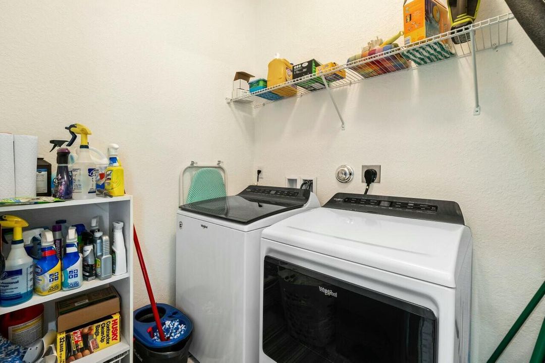 Activo con contrato: $579,000 (3 camas, 2 baños, 1730 Pies cuadrados)