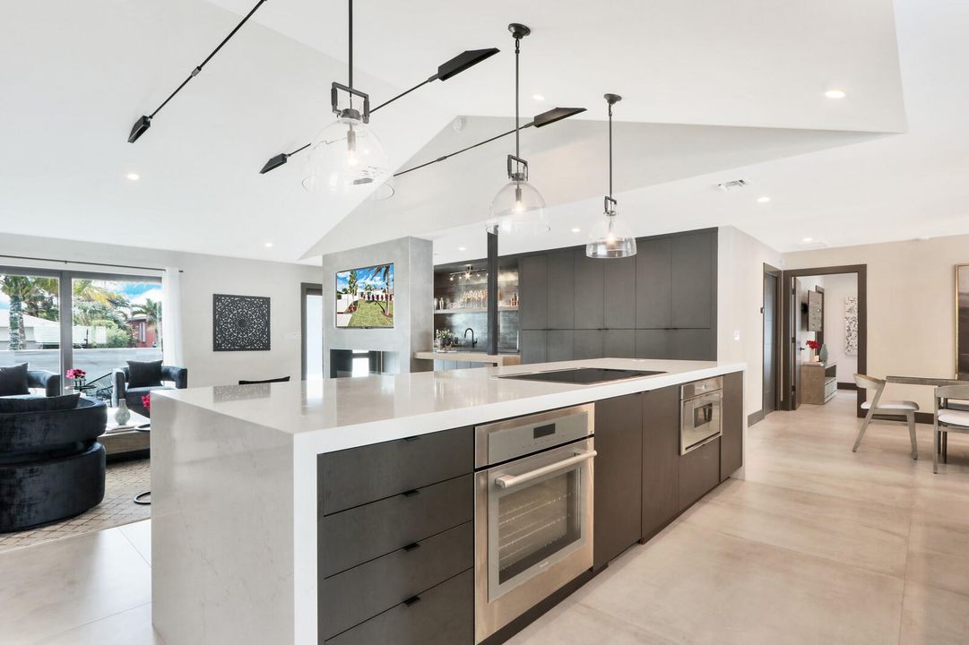 For Rent: $18,000 (4 beds, 3 baths, 2806 Square Feet)