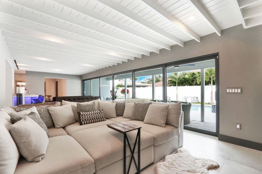 For Rent: $18,000 (4 beds, 3 baths, 2806 Square Feet)