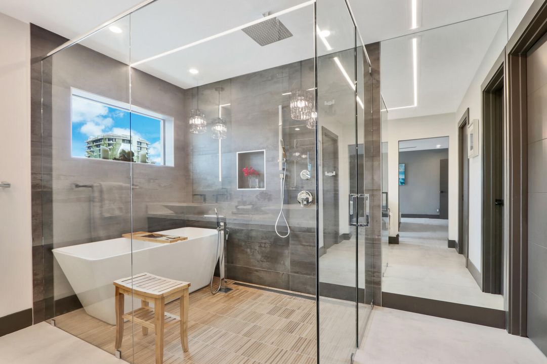 For Rent: $18,000 (4 beds, 3 baths, 2806 Square Feet)