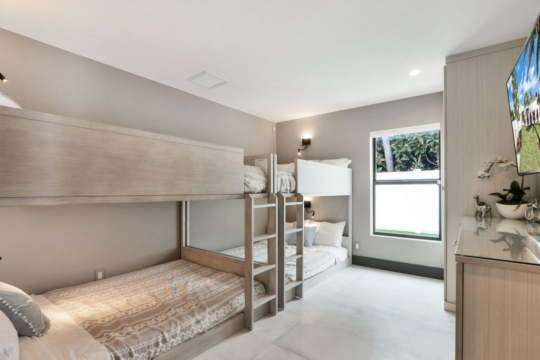 For Rent: $18,000 (4 beds, 3 baths, 2806 Square Feet)