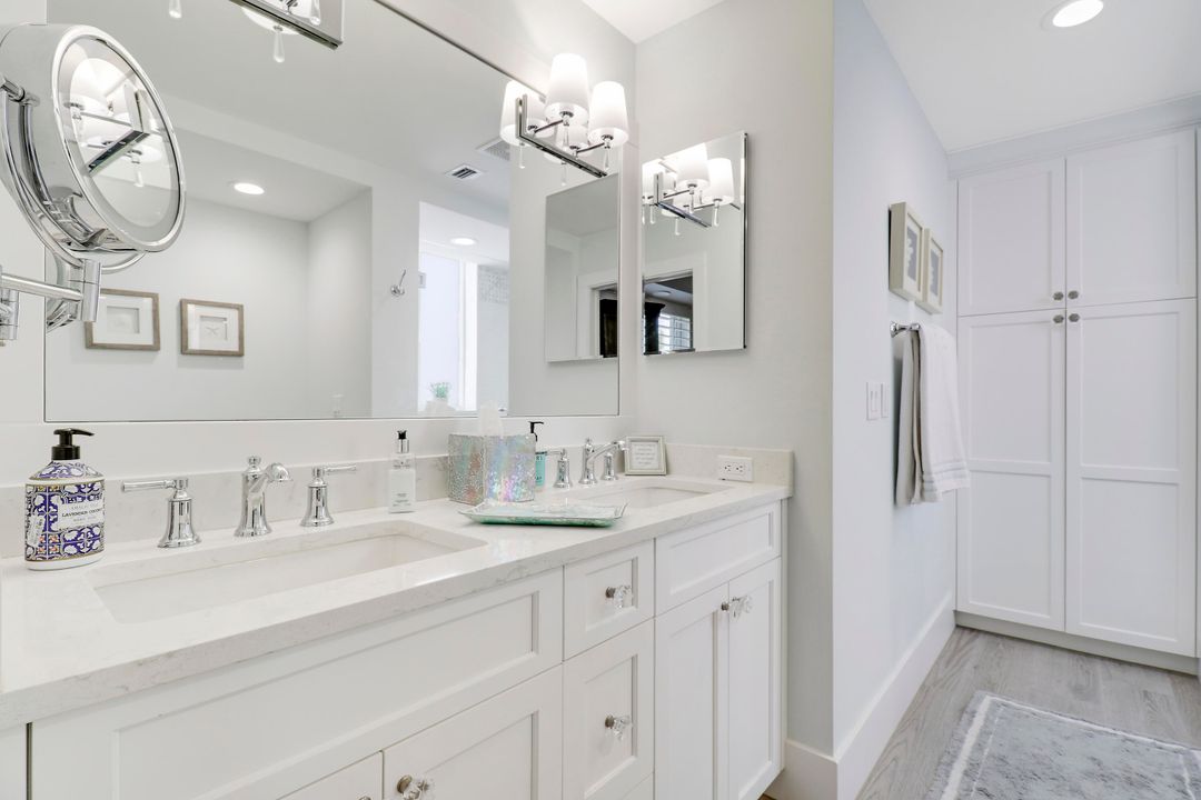 Active With Contract: $10,000 (3 beds, 3 baths, 1735 Square Feet)