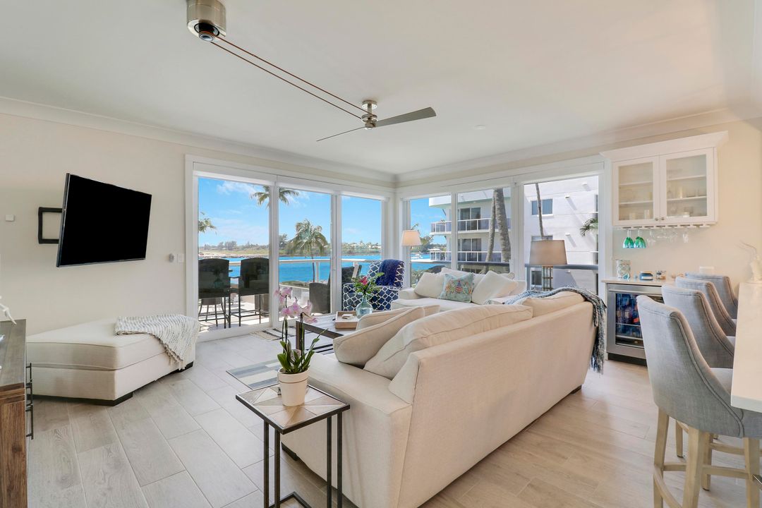 Active With Contract: $10,000 (3 beds, 3 baths, 1735 Square Feet)