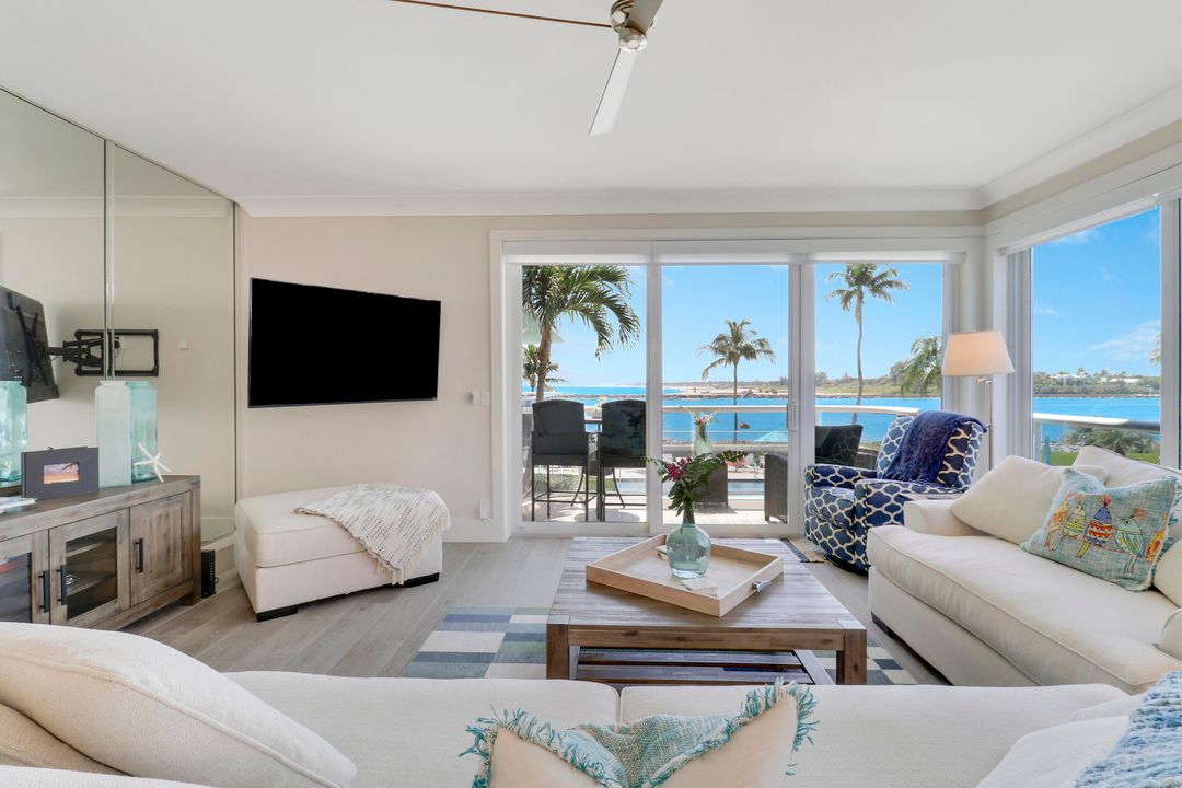 Active With Contract: $10,000 (3 beds, 3 baths, 1735 Square Feet)