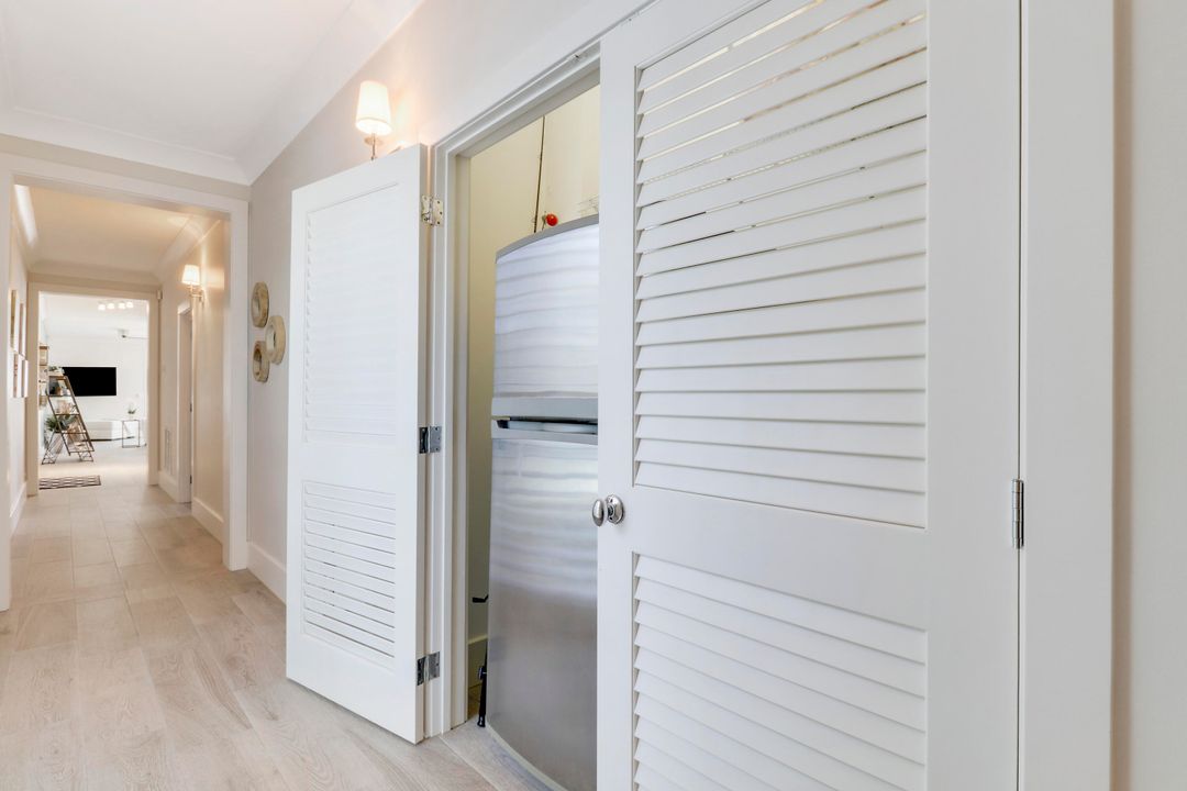 Active With Contract: $10,000 (3 beds, 3 baths, 1735 Square Feet)