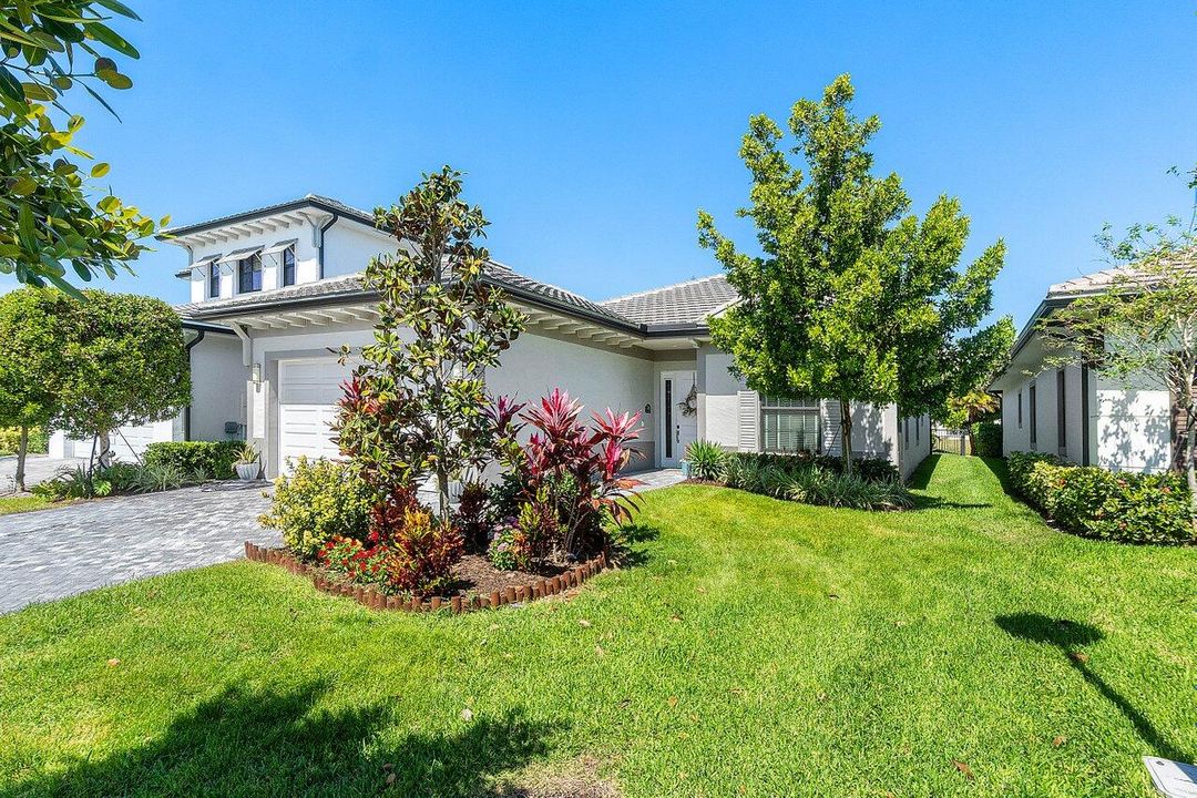 Recently Rented: $10,000 (3 beds, 3 baths, 2125 Square Feet)