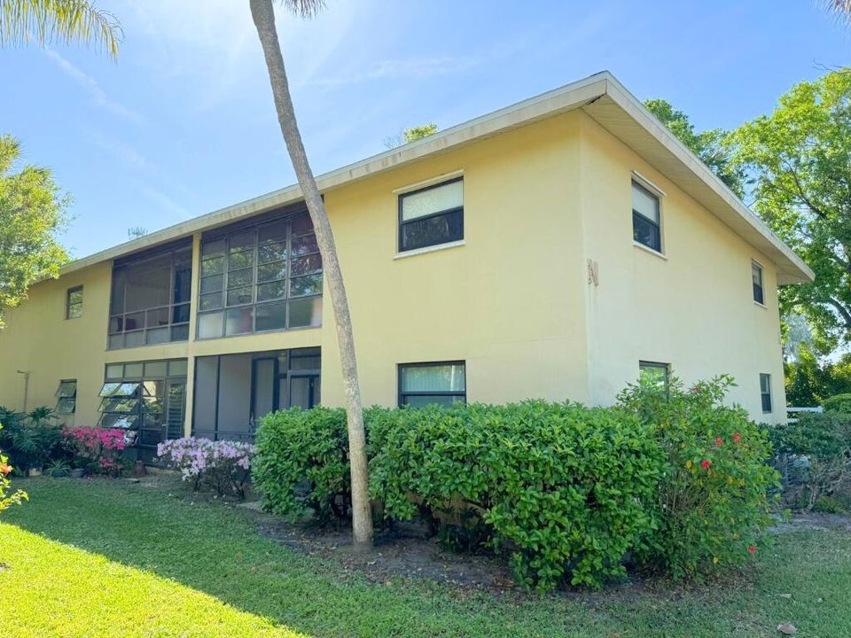 На продажу: $120,000 (2 спален, 2 ванн, 1130 Квадратных фут)