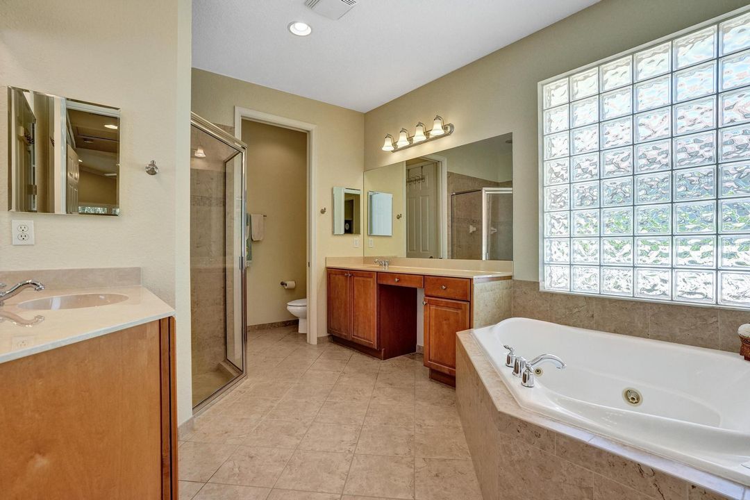 合同活跃: $509,000 (3 贝兹, 2 浴室, 2189 平方英尺)