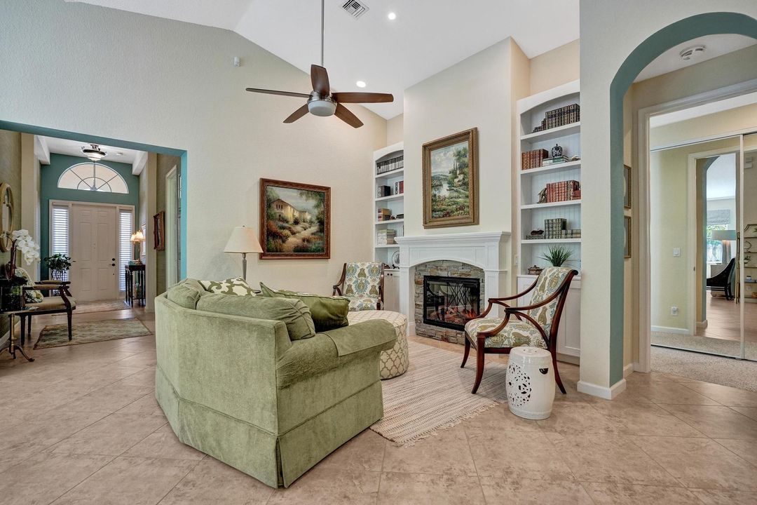 合同活跃: $509,000 (3 贝兹, 2 浴室, 2189 平方英尺)