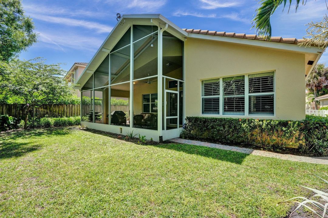 合同活跃: $509,000 (3 贝兹, 2 浴室, 2189 平方英尺)