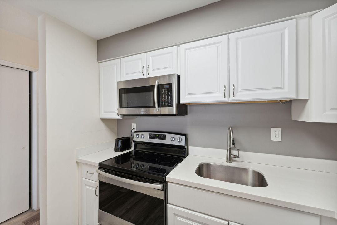 Vendido Recientemente: $150,000 (1 camas, 1 baños, 648 Pies cuadrados)