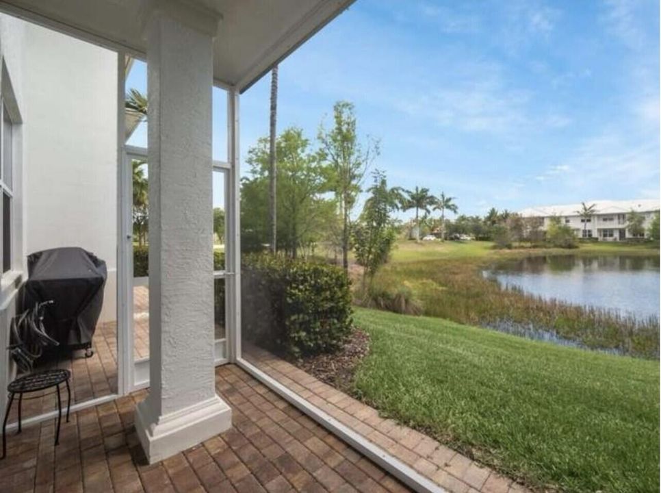 Под контрактом: $4,200 (3 спален, 2 ванн, 2154 Квадратных фут)