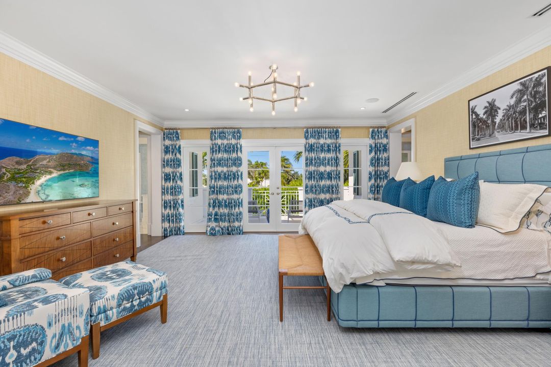 Active With Contract: $14,800,000 (4 beds, 5 baths, 4266 Square Feet)