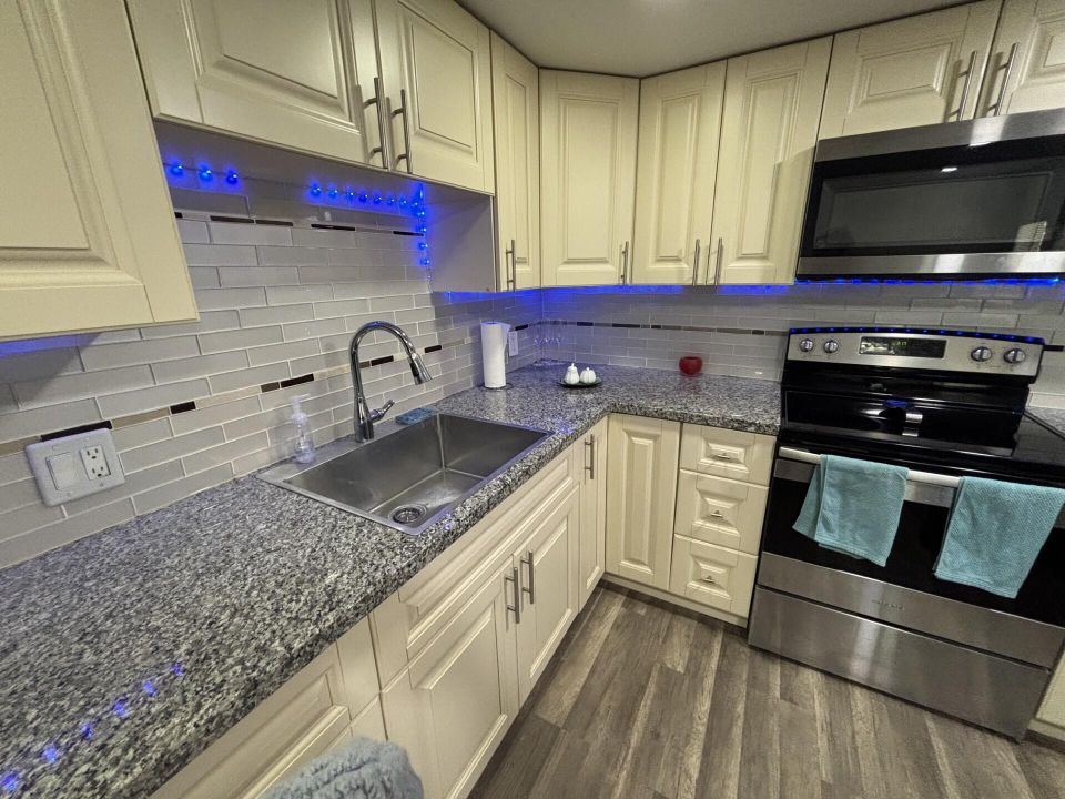 待售: $82,000 (3 贝兹, 3 浴室, 1200 平方英尺)