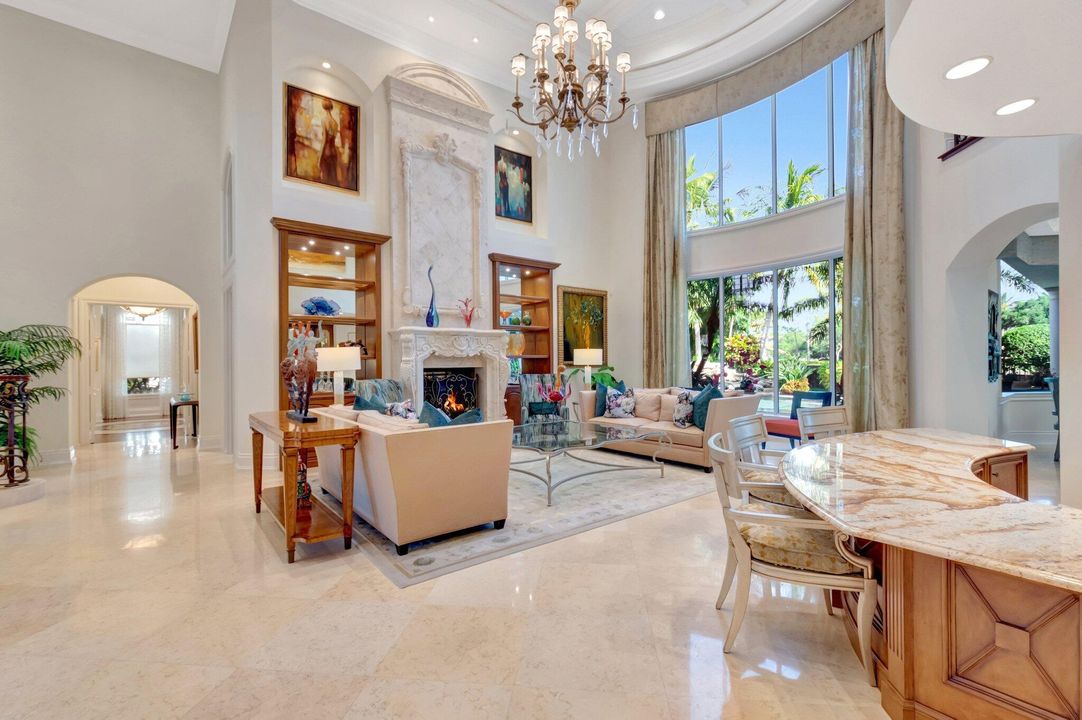 For Sale: $4,450,000 (5 beds, 6 baths, 7728 Square Feet)