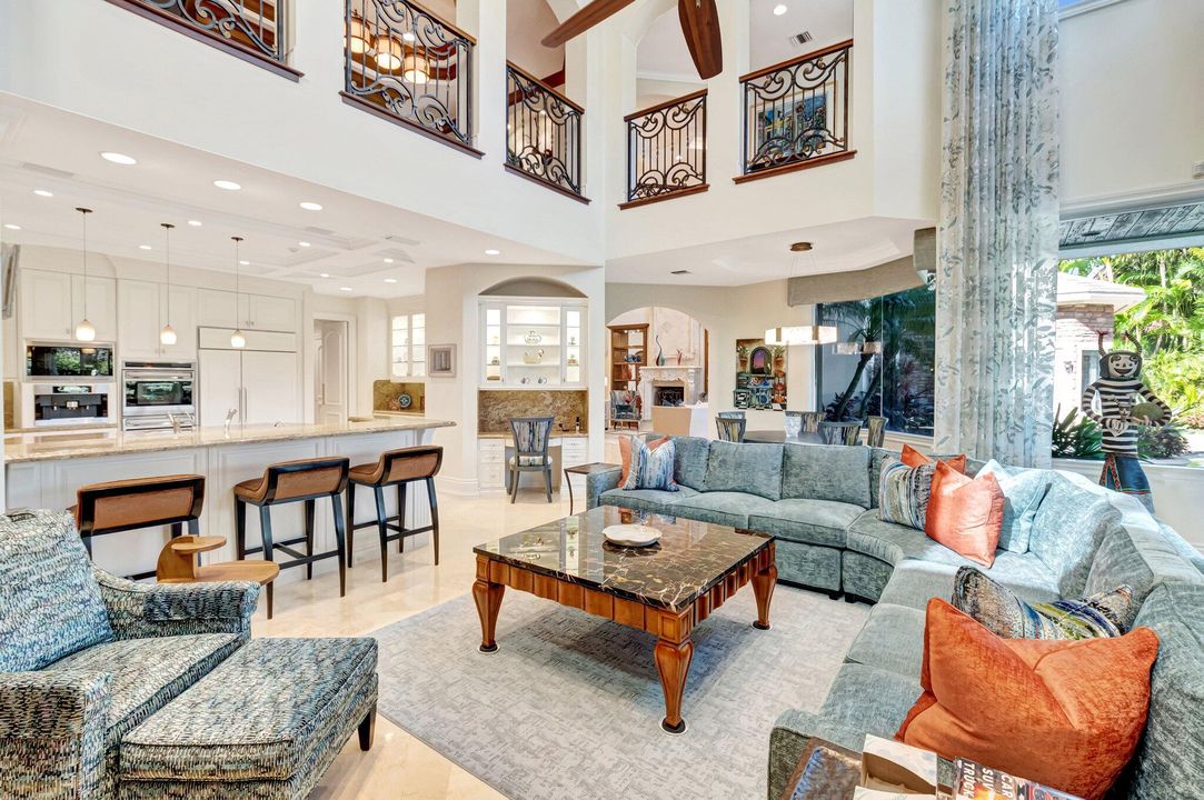 For Sale: $4,450,000 (5 beds, 6 baths, 7728 Square Feet)