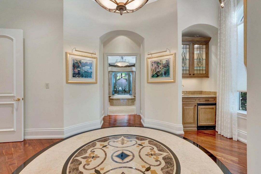 For Sale: $4,450,000 (5 beds, 6 baths, 7728 Square Feet)